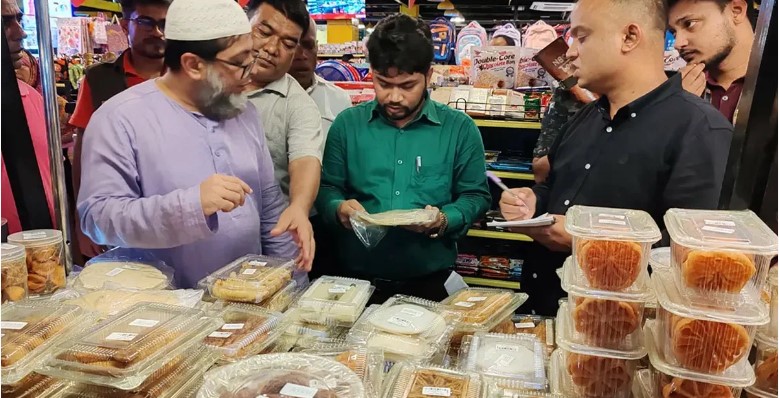 ফ্লেভারস-মেরিডিয়ান-উৎসবসহ ৪ প্রতিষ্ঠানকে ৪০ লাখ টাকা জরিমানা