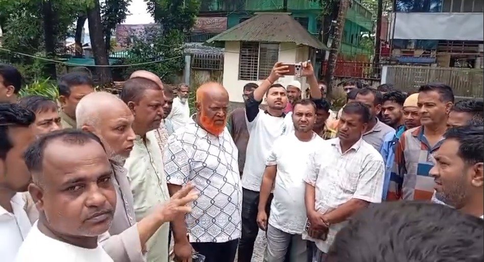 বোয়ালখালী থেকে শহরমুখী সিএনজি-টেম্পু হয়রানি বন্ধে সাংসদের সহযোগিতা চাইলো চালক সমিতি