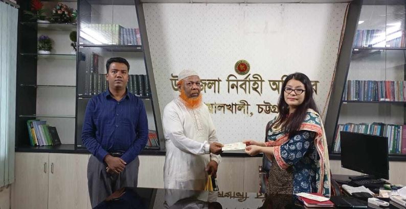 বোয়ালখালীতে ১৩৫ জন জটিল রোগীকে সমাজ সেবার অনুদান